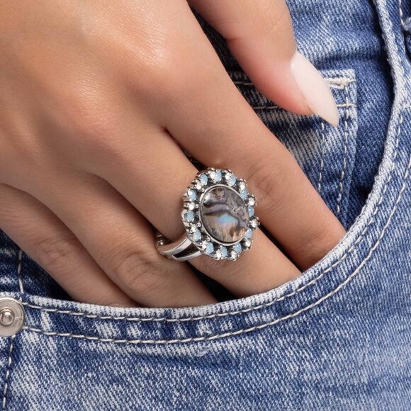 Paparazzi Jewelry Accessories - Poised and Perfect - Blue Ring - NEW!! - Picture 3 of 4